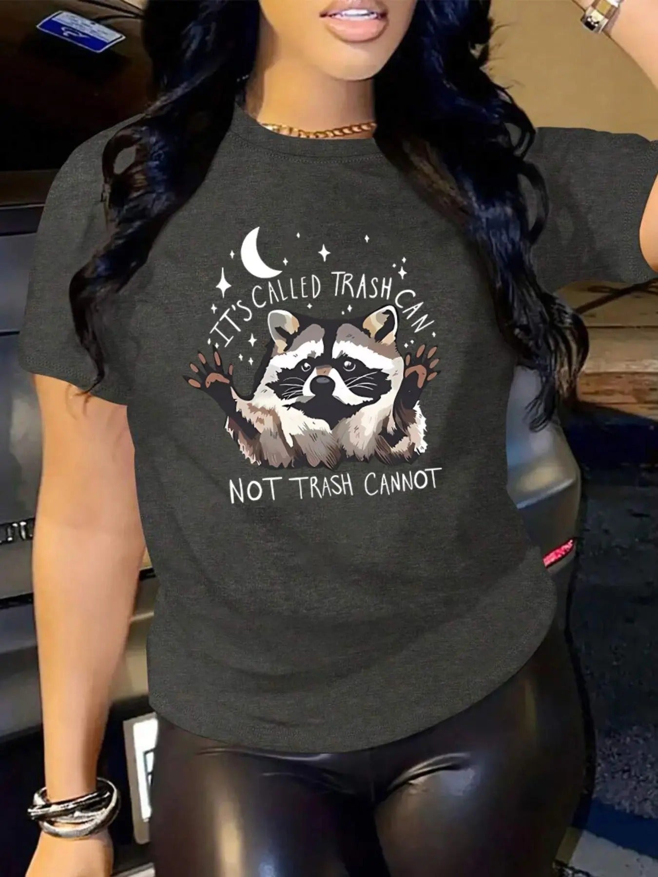 Women'WB shield Cartoon Raccoon & Letter Print Round Neck Tee, Fashion Crew Neck T-Shirt for Daily Holiday Outdoor Wear,...