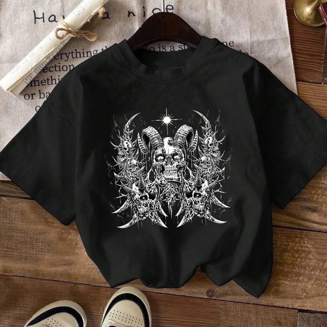 Women'WB shield Cartoon Skull Print Drop Shoulder Tee, Casual Half Sleeve Round Neck T-Shirt for Daily Wear, Women'WB...