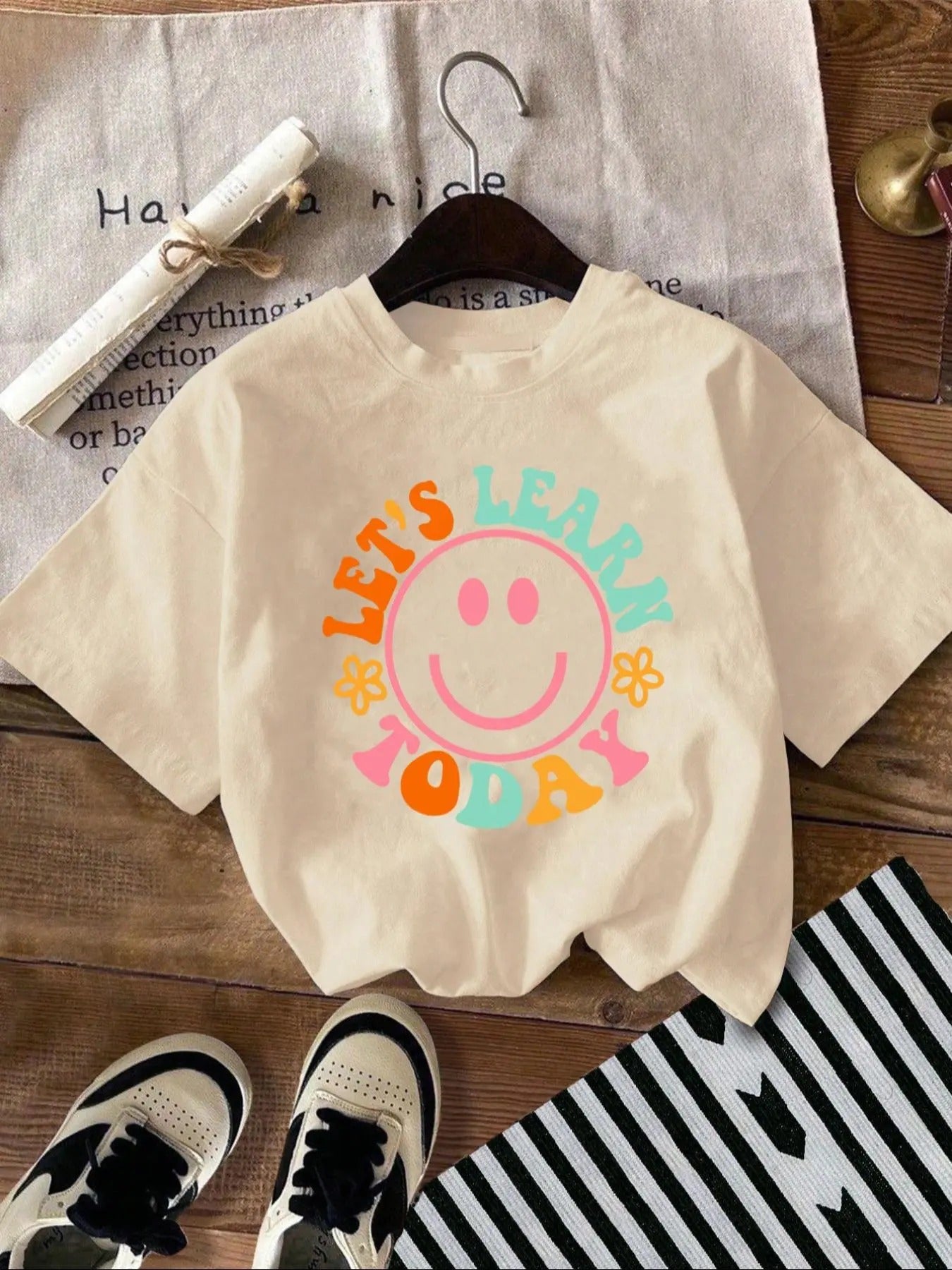 Women'WB shield Cartoon TNF & Letter Print Drop Shoulder Tee, Casual Half Sleeve Round Neck T-Shirt for Daily Wear,...