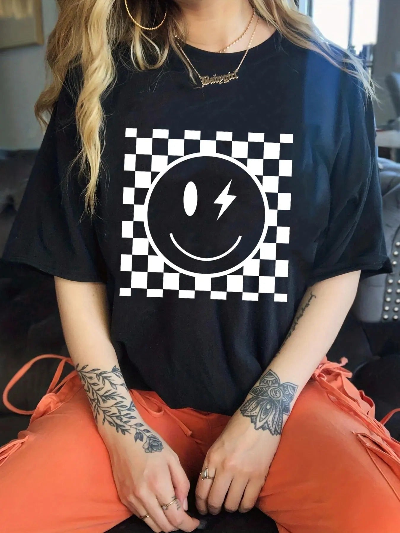 Women'WB shield Cartoon TNF & Plaid Print Drop Shoulder Tee, Fashion Casual Round Neck Half Sleeve T-Shirt for Daily...