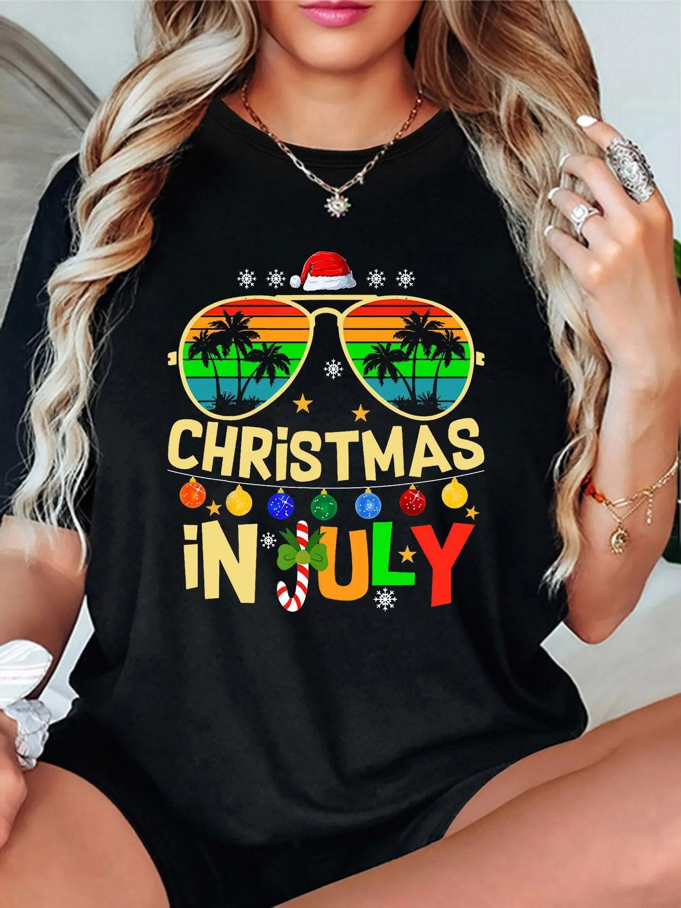 Women'WB shield Christmas TNF Cartoon Sunglasses & Letter Print Round Neck Tee, Casual Short Sleeve Crew Neck T-Shirt for...
