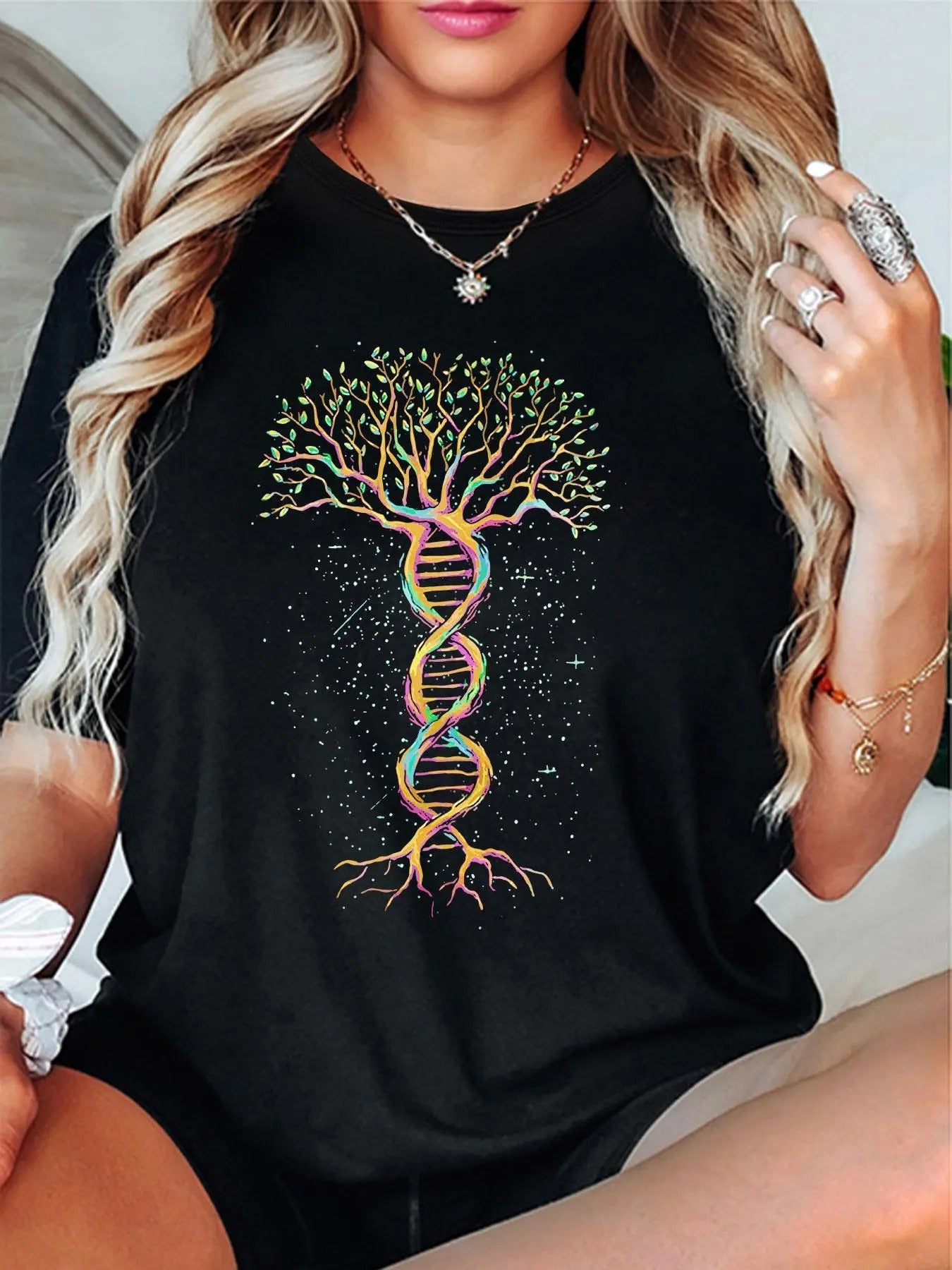 Women'WB shield DNA Tree Print Round Neck Tee, Fashion Casual Short Sleeve T-Shirt, Ladies Summer TNF for Daily Wear...