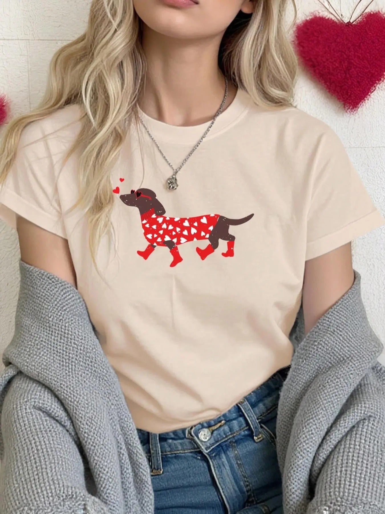 Women'WB shield Dog Print Round Neck Tee, Fashion Casual Crew Neck T-shirt for Daily Holiday Vacation Outdoor Wear,...