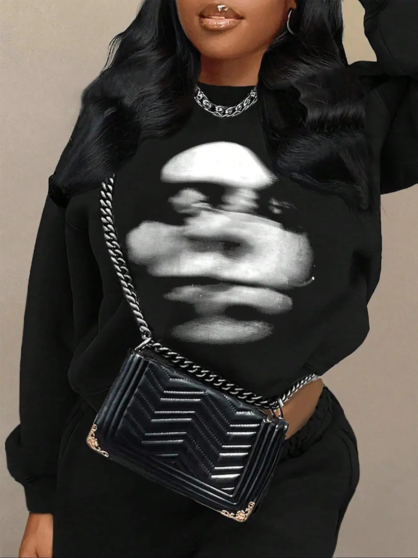 Women'WB shield Figure Print Drop Shoulder Sweatshirt, Street Fashion Long Sleeve Round Neck Pullover for Daily Wear,...
