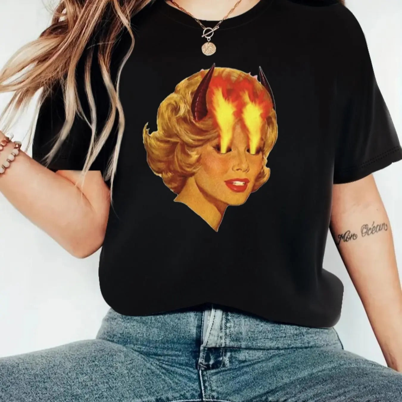 Women'WB shield Figure Print Round Neck Graphic Tee, Vintage Trendy Casual Short Sleeve T-shirt for Daily Wear, Ladies...