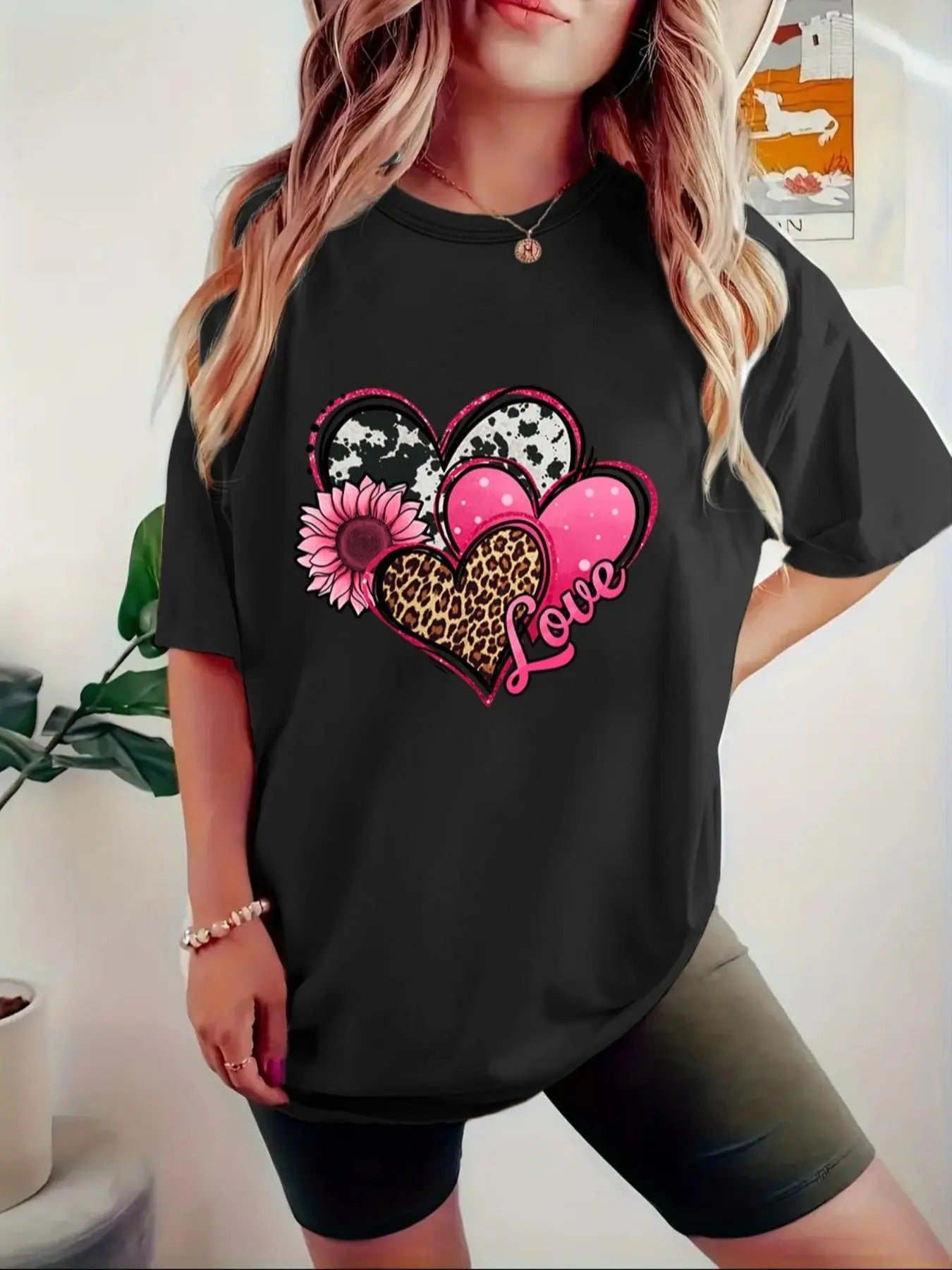 Women'WB shield Floral & Heart Print Round Neck Tee, Casual Short Sleeve T-shirt for Daily Wear, Womenswear, Women'WB...