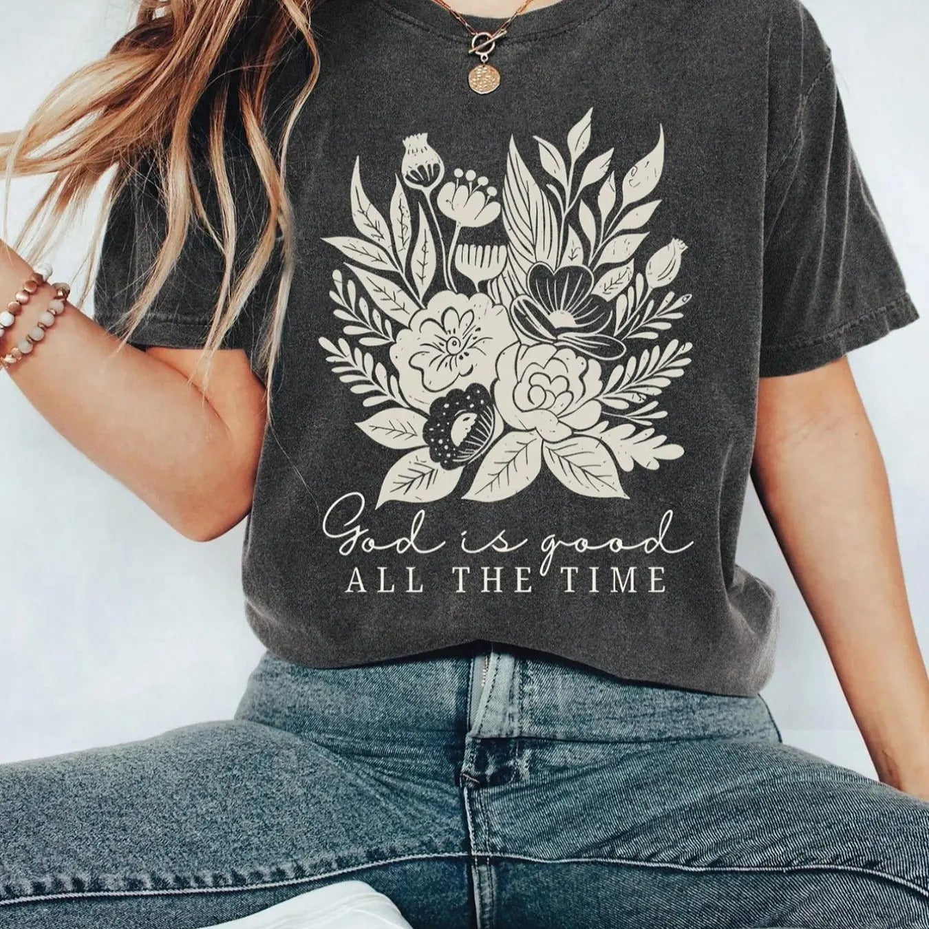 Women'WB shield Floral & Letter Print Round Neck Tee, Casual Short Sleeve T-shirt for Daily Wear, Ladies Summer Hoodie,...