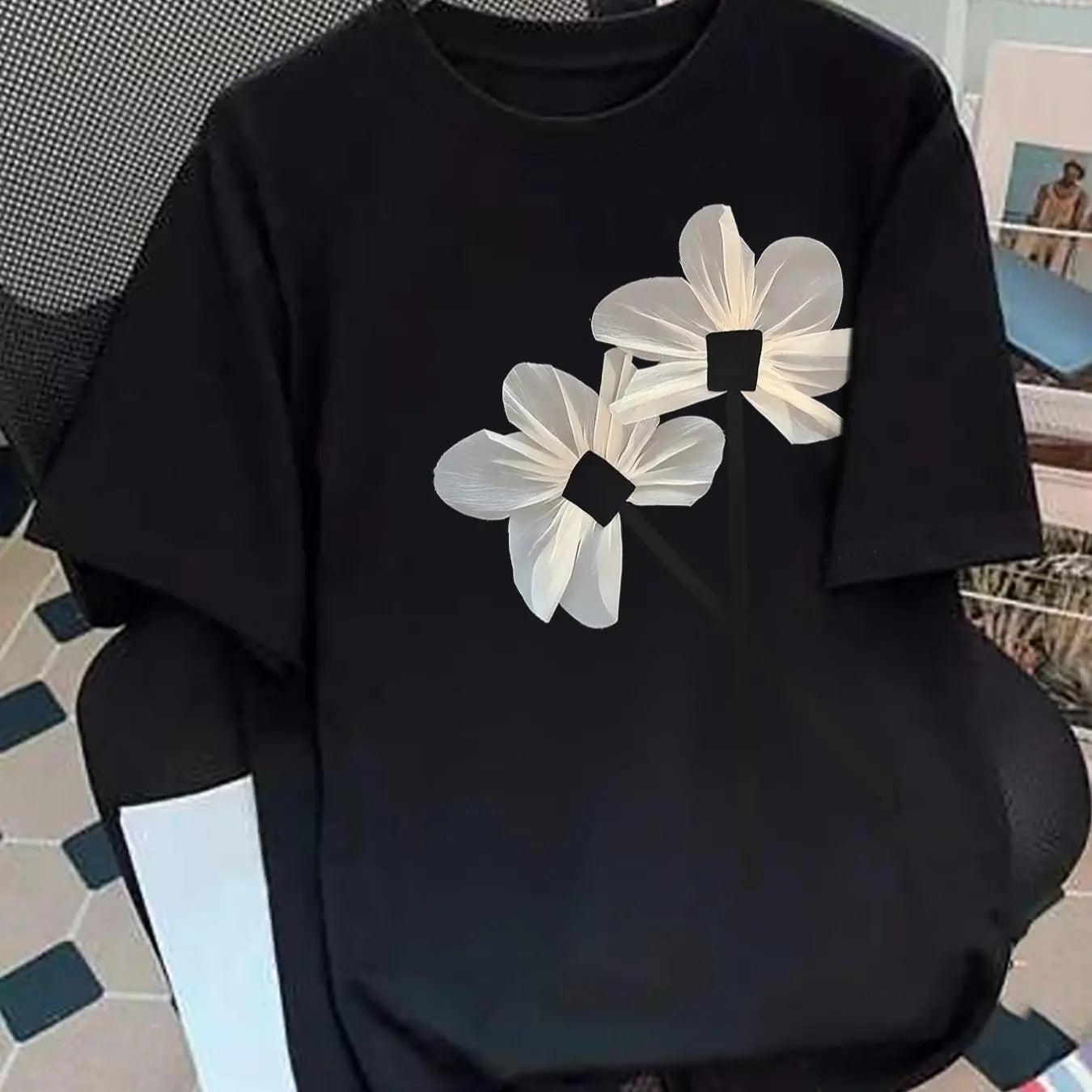 Women'WB shield Floral Round Neck Tee, Fashion Casual Short Sleeve T-shirt, Ladies Summer TNF for Daily Wear Hoodie,...