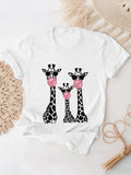 Women'WB shield Giraffe Print Round Neck Tee, Fashion Casual Crew Neck T-Shirt for Daily Holiday Vacation Outdoor Wear,...