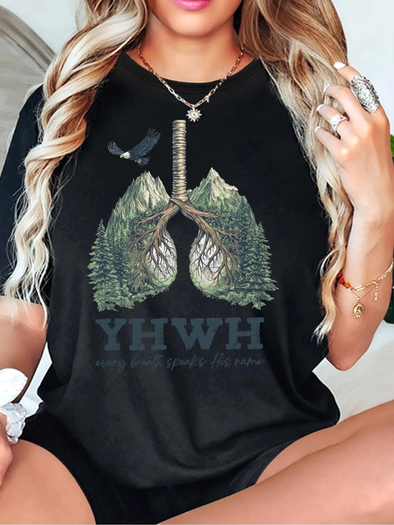 Women'WB shield Graphic Print Round Neck Tee, Fashion Casual Crew Neck T-shirt for Daily Holiday Vacation Outdoor Wear,...