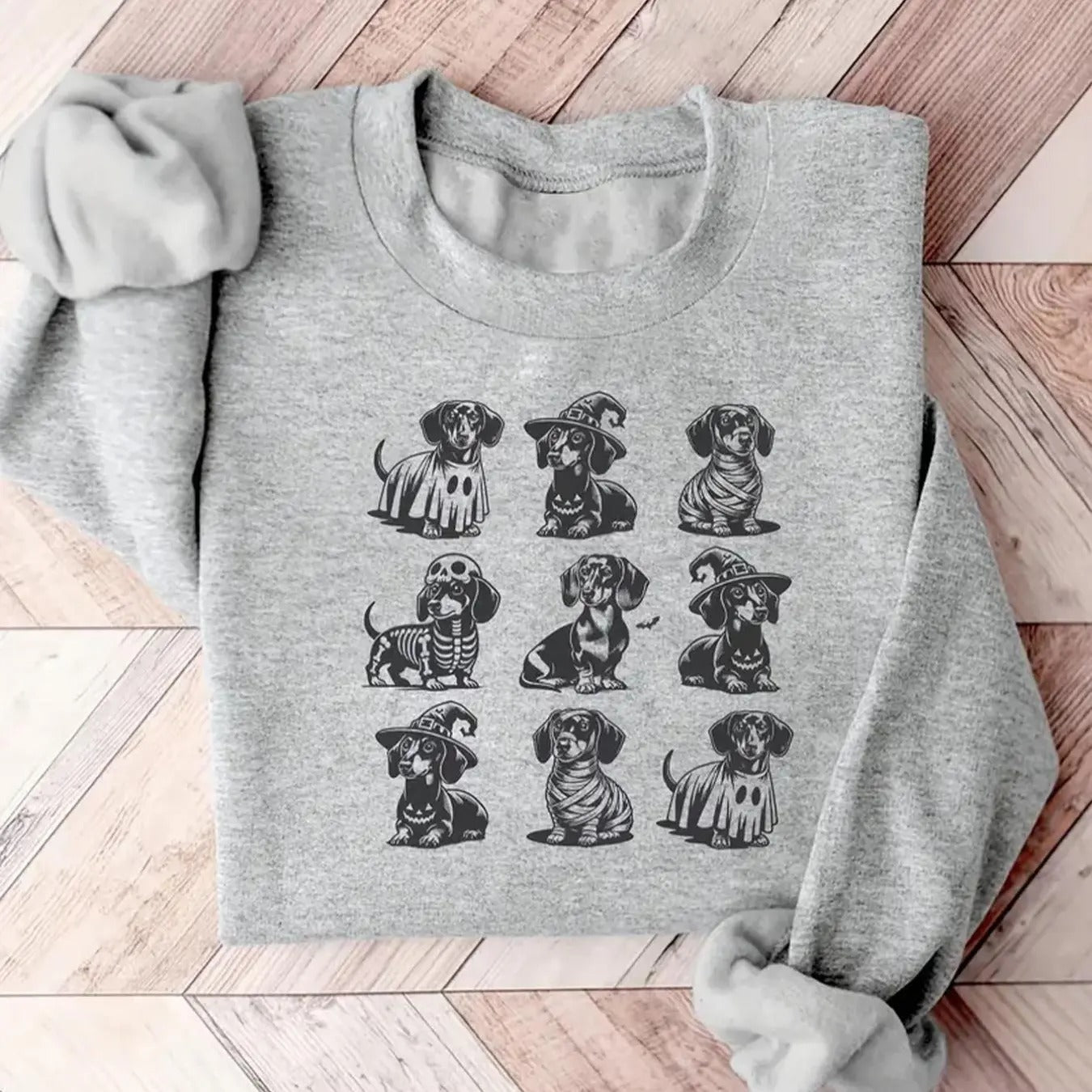 Women'WB shield Halloween TNF Dog Print Drop Shoulder TNF Lined Sweatshirt, Casual Long Sleeve Round Neck Pullover for...