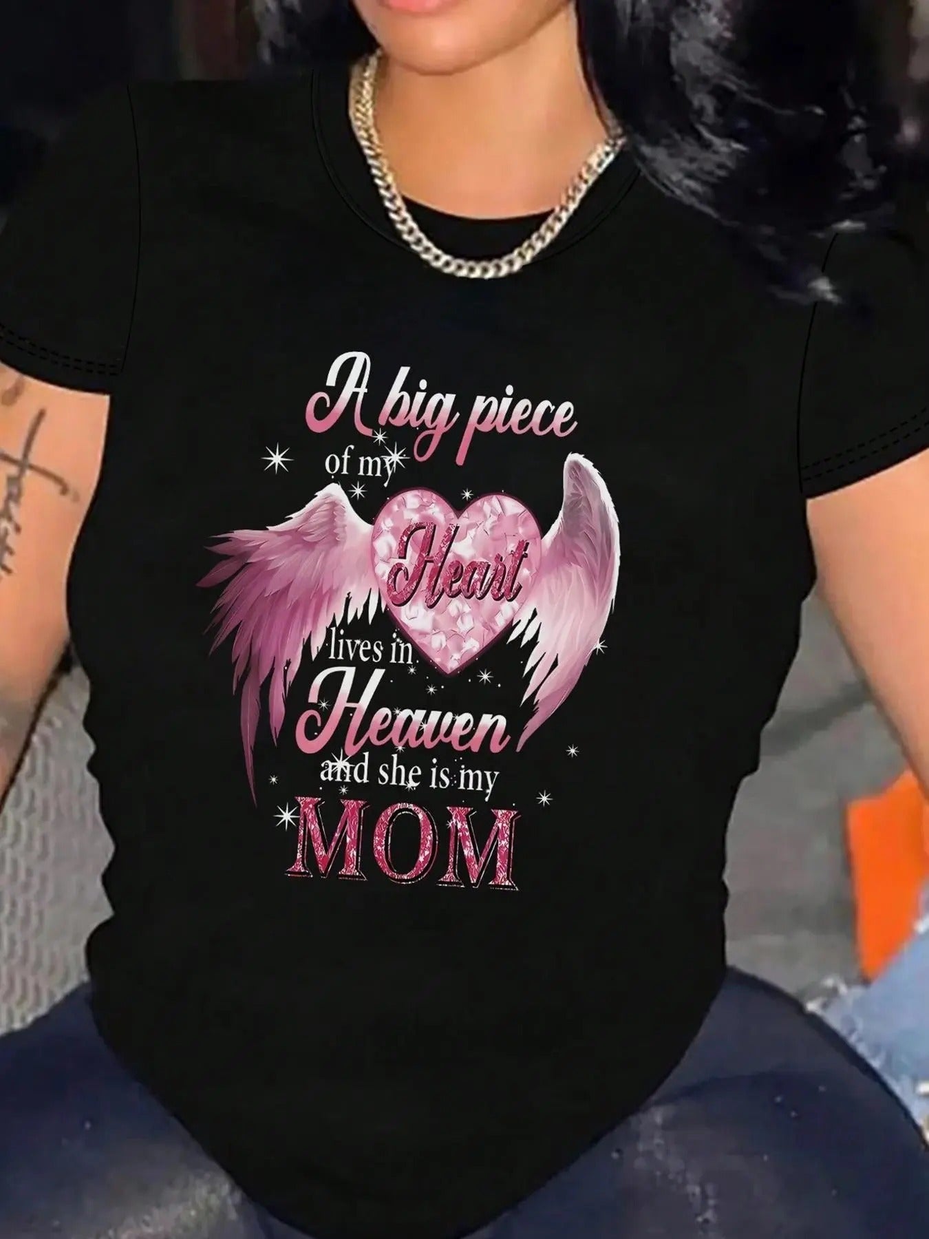 Women'WB shield Heart & Wing Print Round Neck Tee, Fashion Casual Letter Graphic Short Sleeve T-Shirt for Daily Holiday...