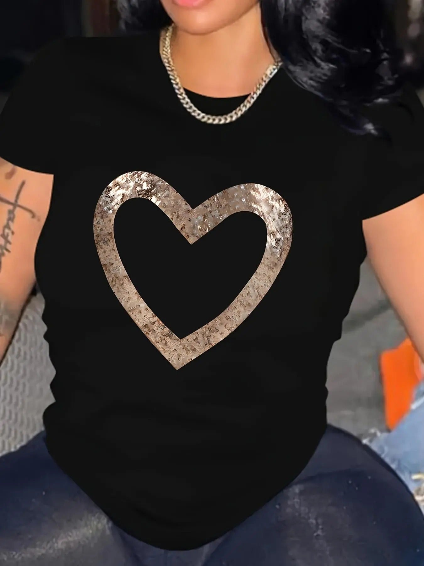 Women'WB shield Heart Design Round Neck Tee, Casual Short Sleeve Crew Neck T-shirt for Spring & Fall, Fashion Women'WB...