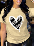 Women'WB shield Heart Print Round Neck Tee, Fashion Casual Crew Neck T-shirt for Daily Holiday Vacation Outdoor Wear,...