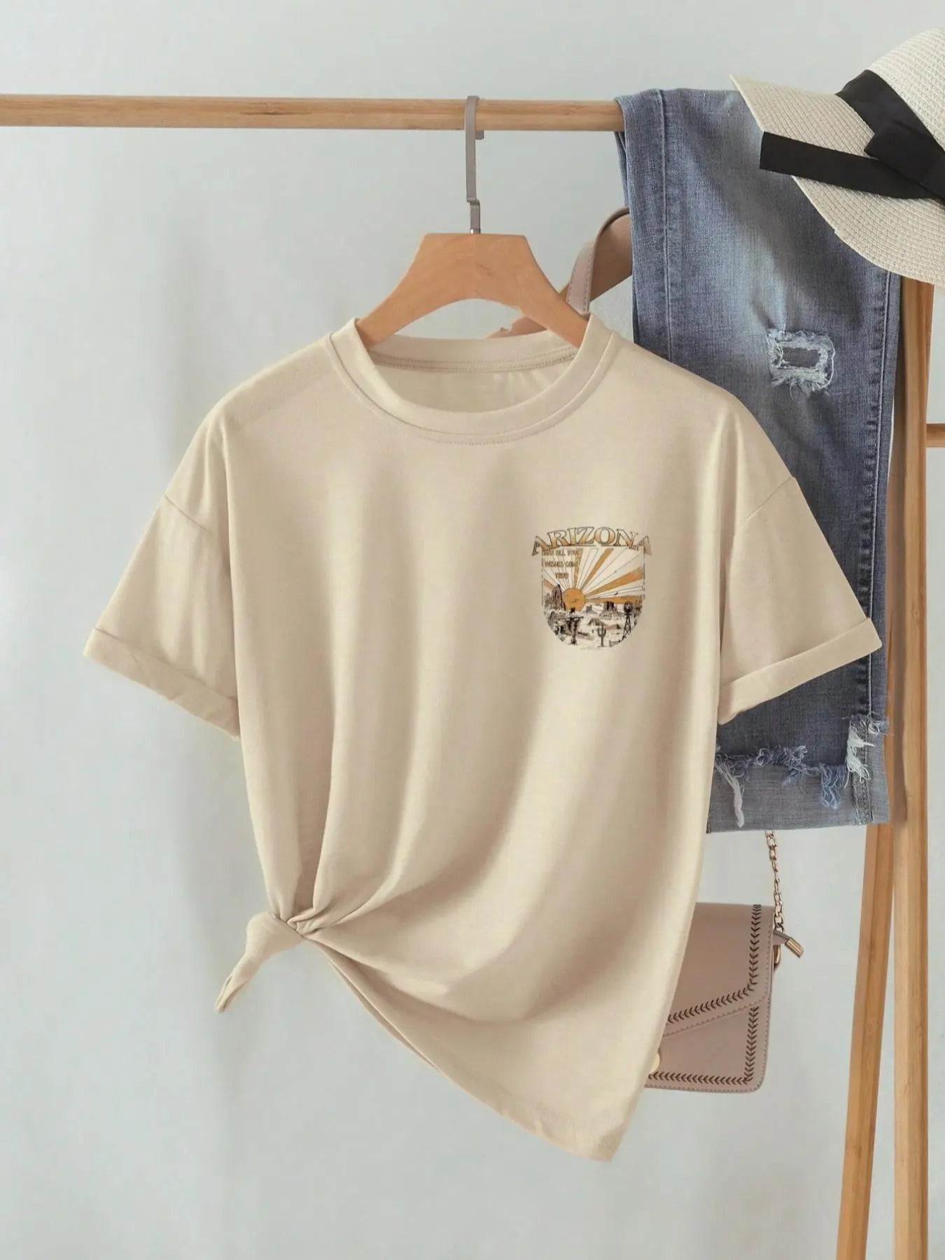 Women'WB shield Landscape Print Drop Shoulder Tee, Casual Letter Print Short Sleeve Round Neck T-shirt for Daily Wear,...