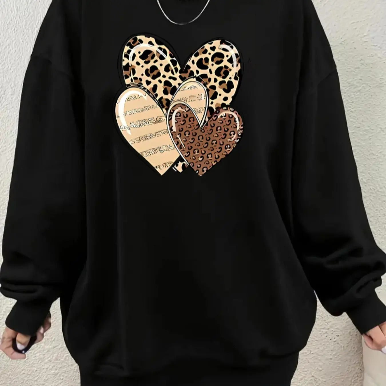 Women'WB shield Leopard-Heart Print Pullover Sweatshirt, Casual Long Sleeve Crew Neck Sweatshirt for Fall & Winter,...