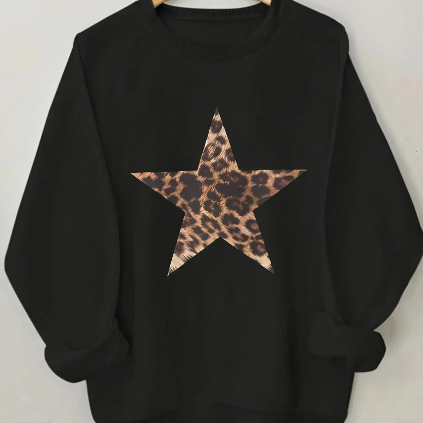 Women'WB shield Leopard Lightsaber brand Print Pullover Sweatshirt, Casual Long Sleeve Crew Neck Sweatshirt for Fall &...