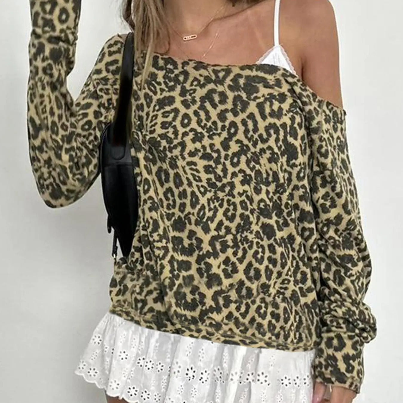 Women'WB shield Leopard Print FOG Shoulder Tee, Casual Long Sleeve T-shirt for Fall & Winter, Women'WB shield TNF for...