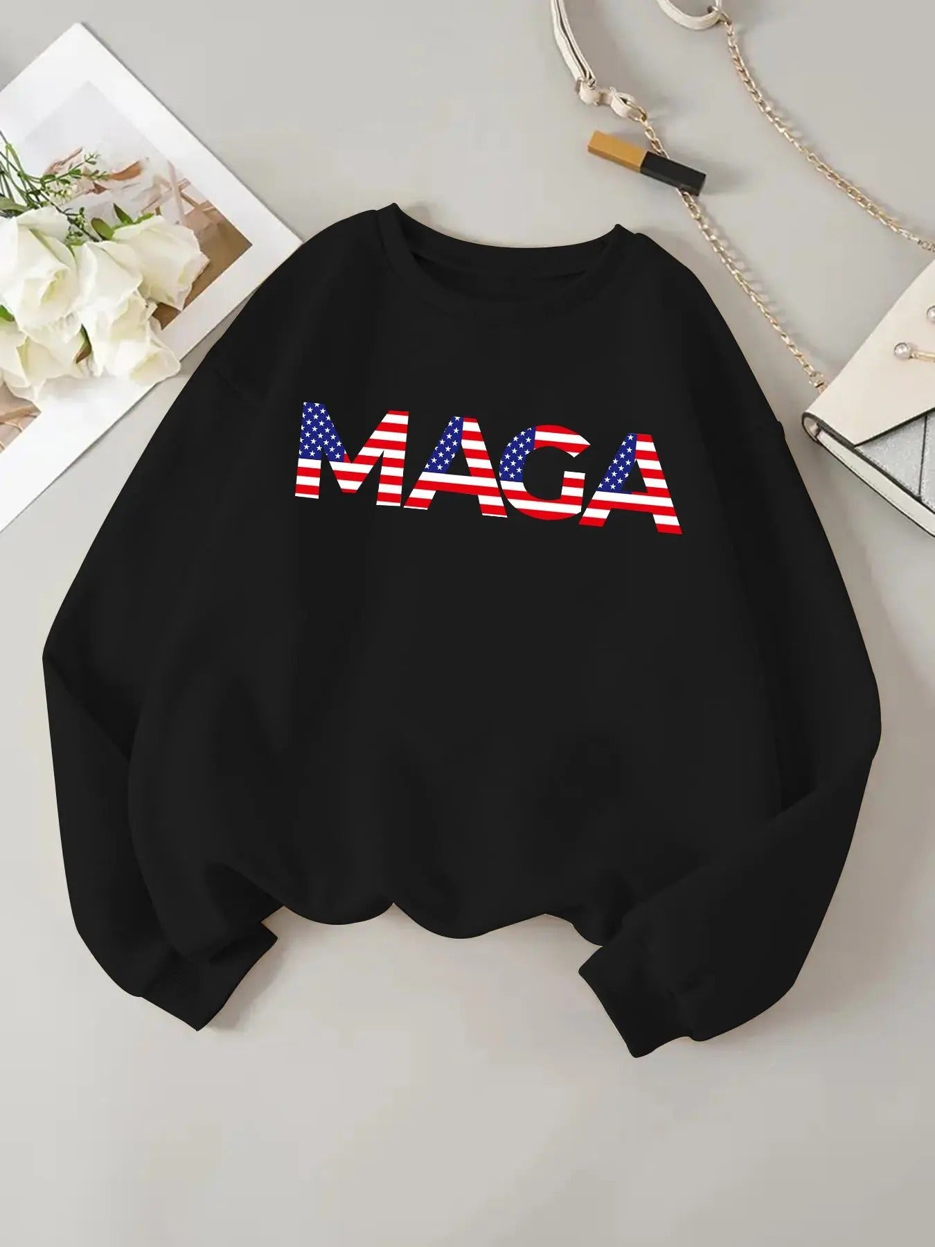 Women'WB shield Letter & American Flag Print Round Neck Sweatshirt, Casual Long Sleeve Crew Neck Pullover for Daily Wear,...