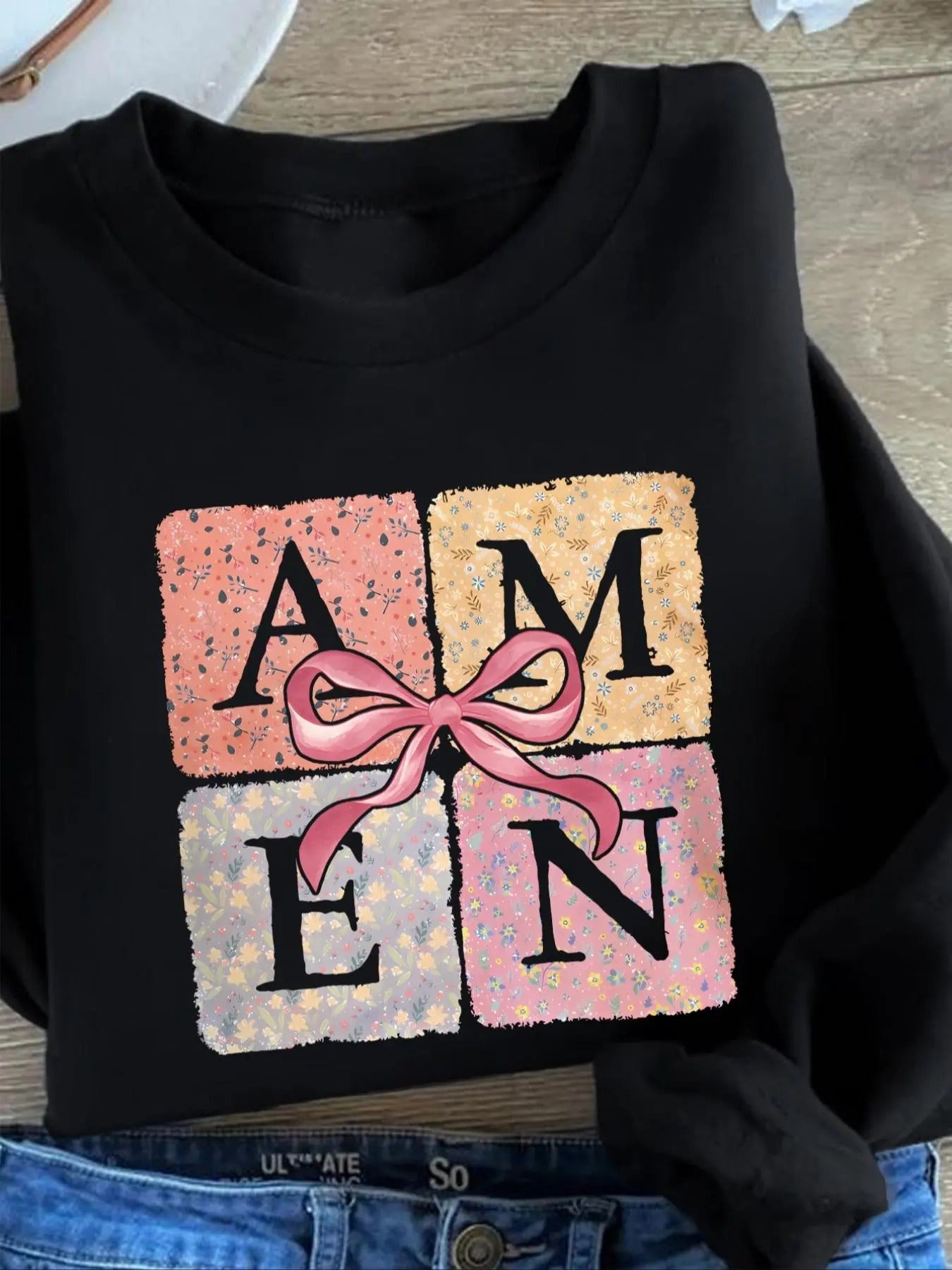 Women'WB shield Letter & Bow Print Round Neck Pullover, Fashion Casual Crew Neck Sweatshirt for Daily Holiday Outdoor...