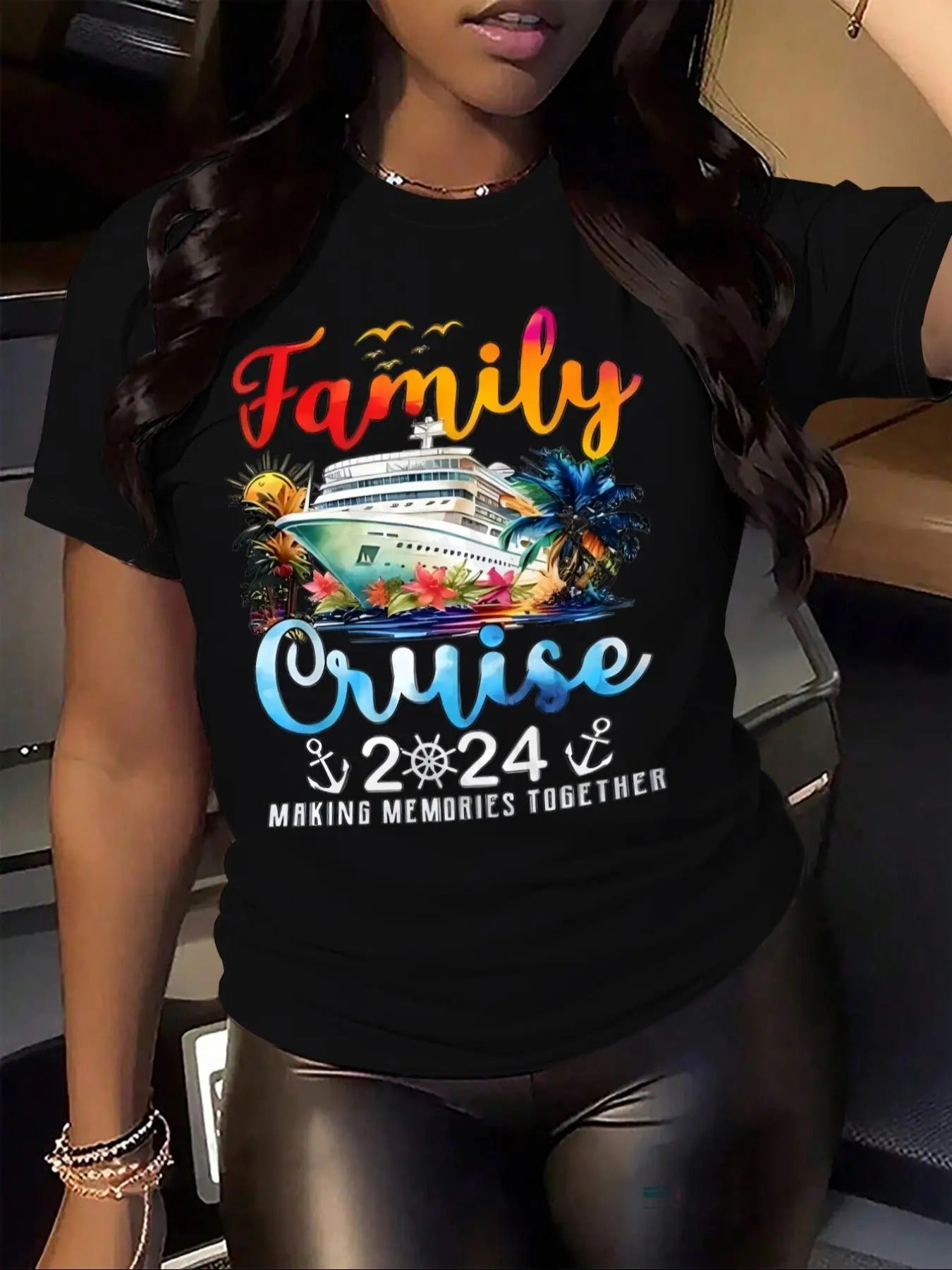 Women'WB shield Letter & Cruise Ship Print Round Neck Tee, Casual Short Sleeve Crew Neck T-shirt for Daily Wear, Ladies...