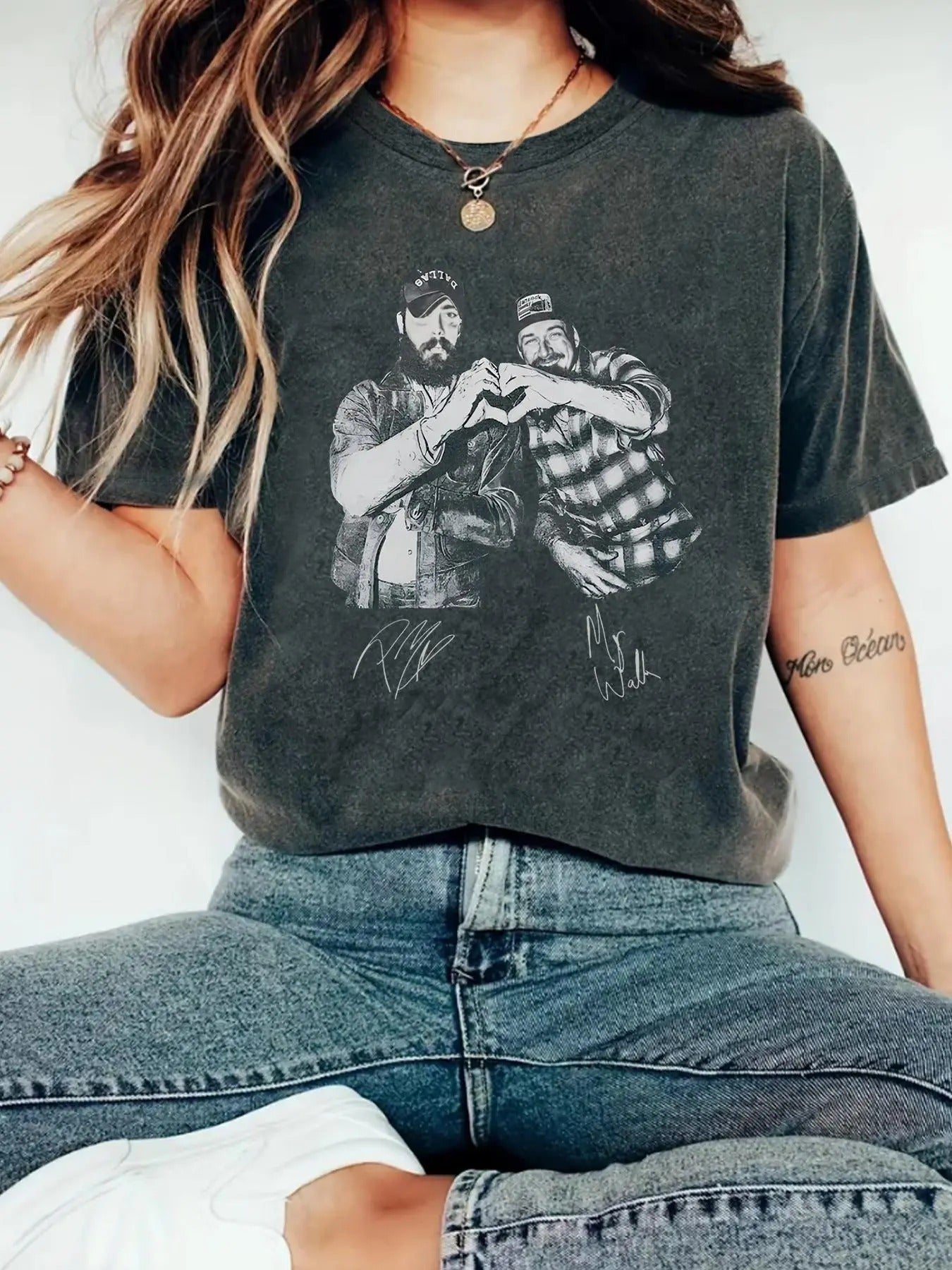 Women'WB shield Letter & Figure Print Drop Shoulder Tee, Casual Short Sleeve Round Neck T-shirt for Summer, Fashion...