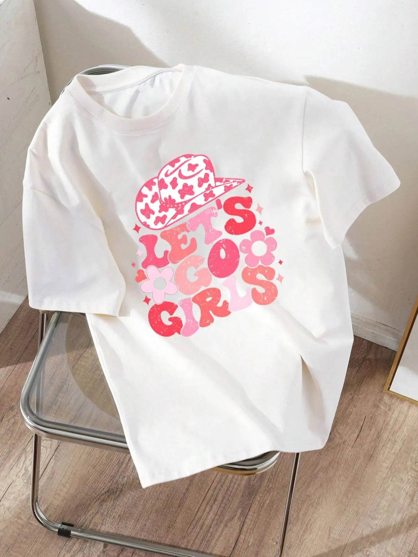Women'WB shield Letter & Hat Print Round Neck Tee, Fashion Casual Crew Neck T-Shirt for Daily Holiday Vacation Outdoor...