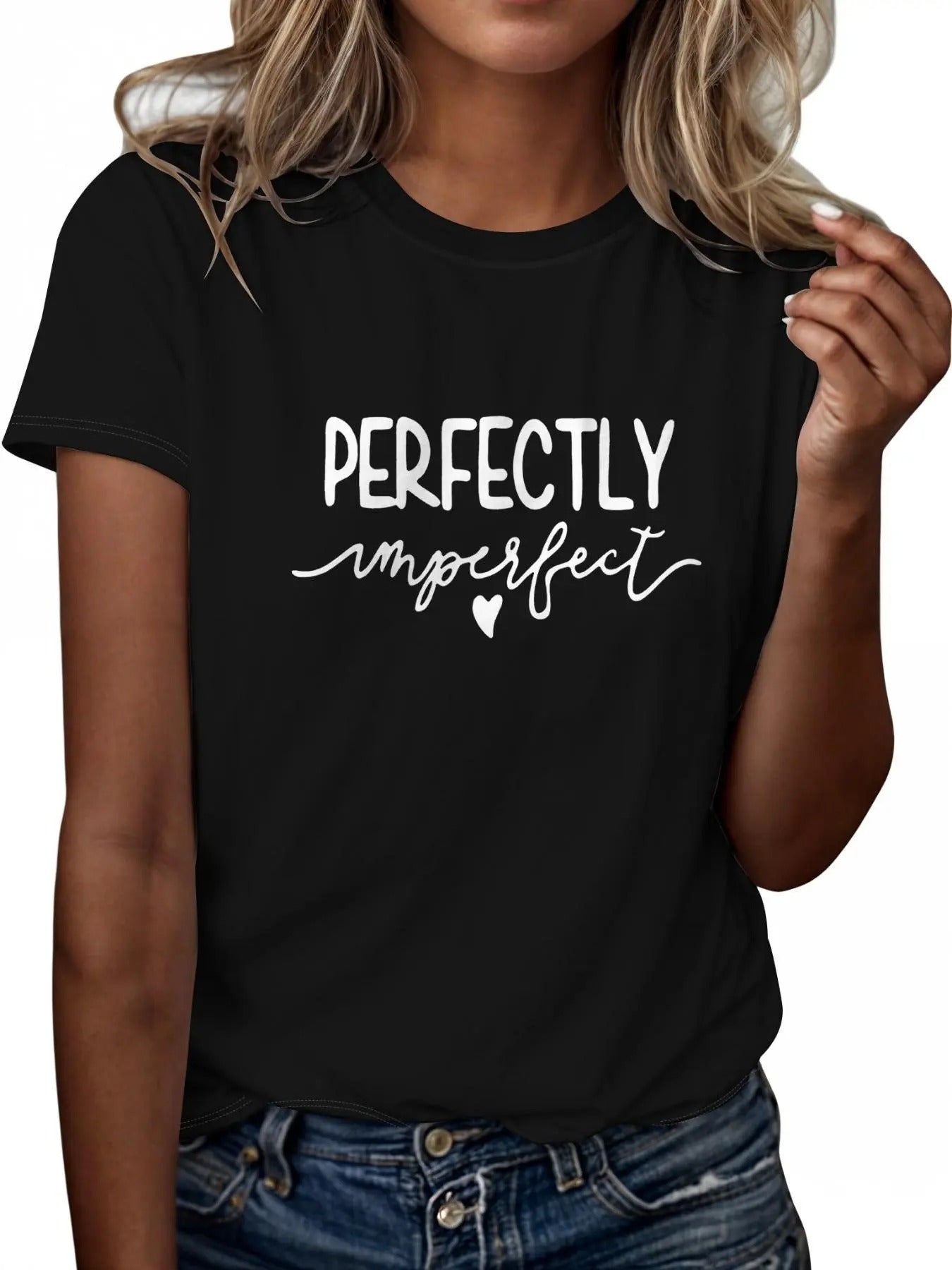Women'WB shield Letter & Heart Print Round Neck Tee, Casual Short Sleeve Crew Neck T-shirt, Ladies Summer Outfit for...