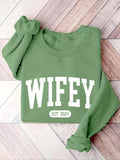 Women'WB shield Letter & Number Print Round Neck Sweatshirt, Casual Long Sleeve Crew Neck Pullover for Fall & Winter,...