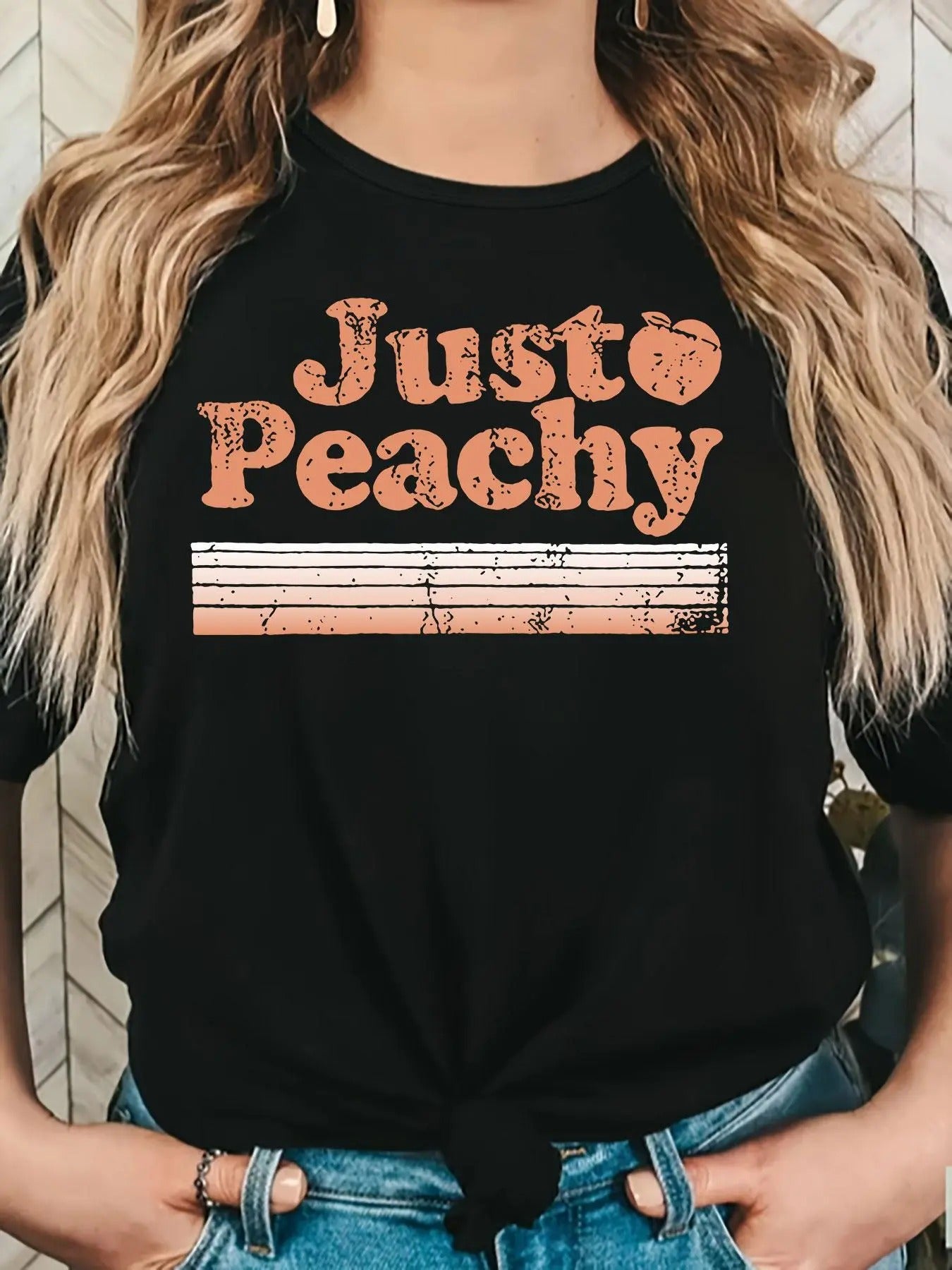 Women'WB shield Letter & Peach Print Round Neck Tee, Casual Short Sleeve Crew Neck T-Shirt for Summer, Fashion Women'WB...