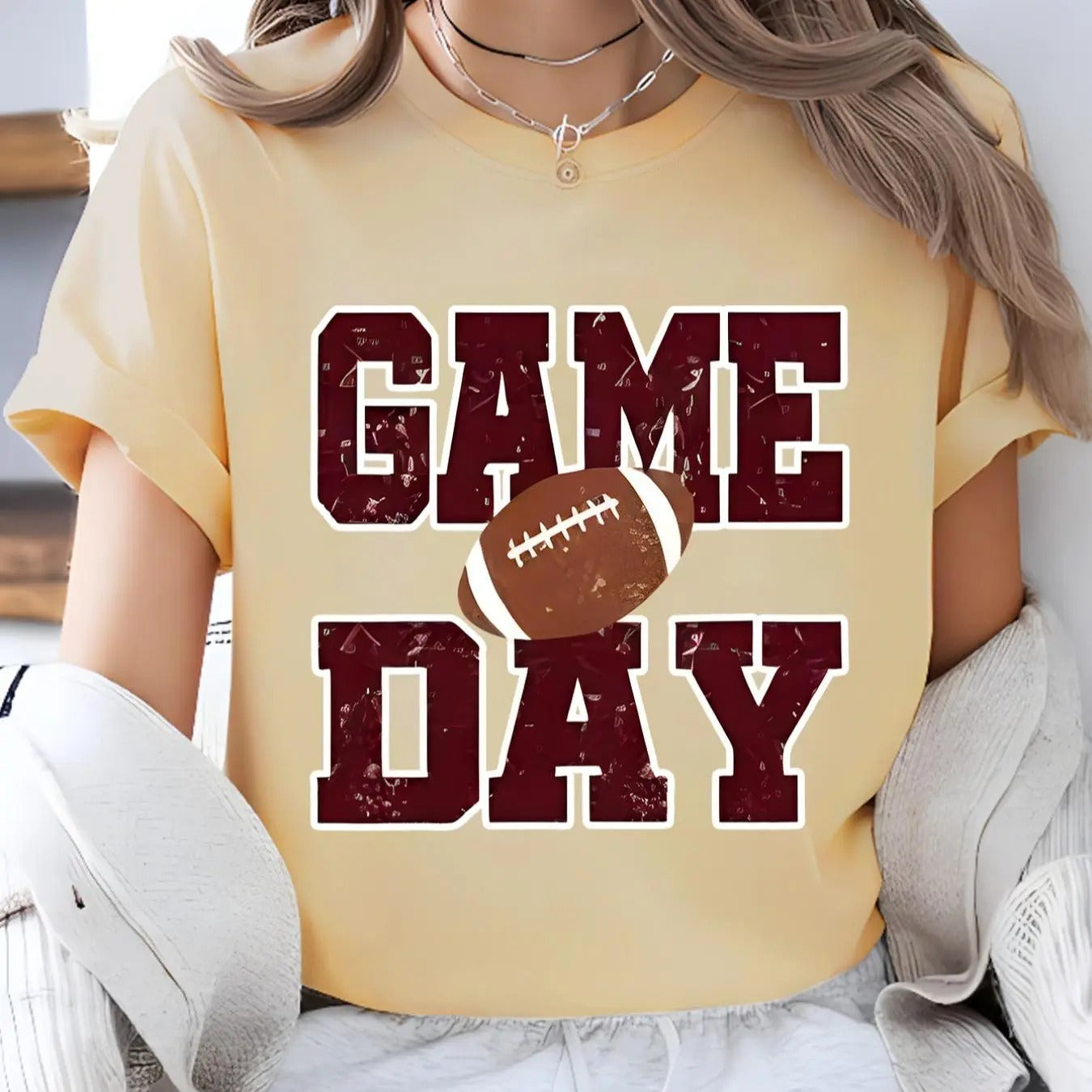 Women'WB shield Letter & Rugby Print Round Neck Tee, Vintage Trendy Casual Short Sleeve T-shirt for Daily Wear, Ladies...