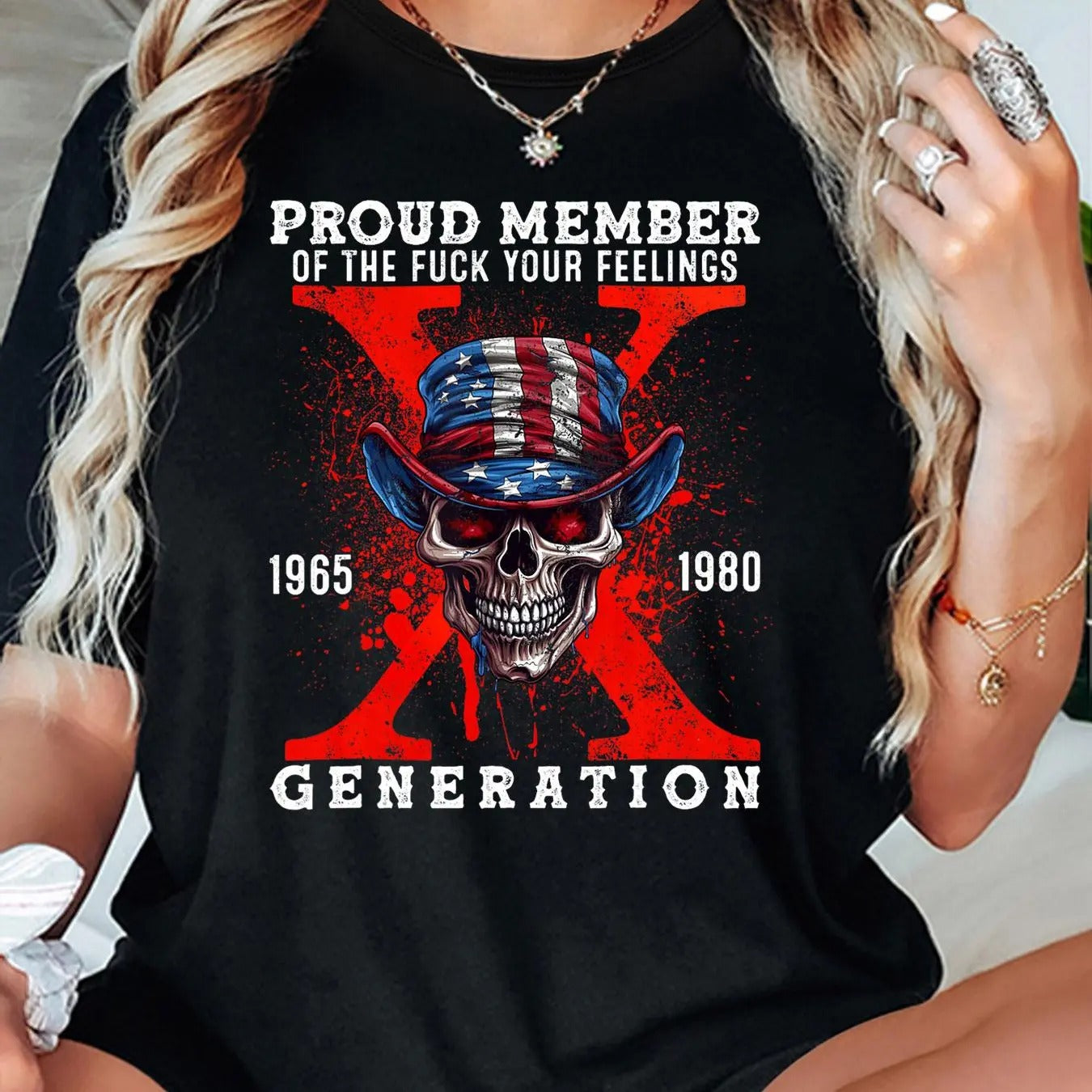 Women'WB shield Letter & Skull Print Round Neck Tee, Fashion Casual Crew Neck T-Shirt for Daily Holiday Vacation Outdoor...