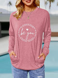 Women'WB shield Letter & Slogan Print Drop Shoulder Tee, Casual Long Sleeve Round Neck Pocket T-shirt for Fall & Winter,...