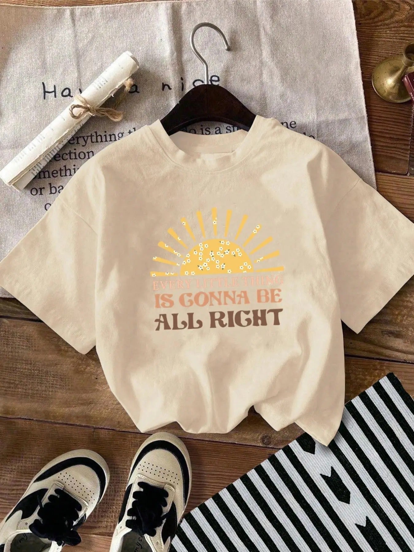 Women'WB shield Letter & Sun Print Drop Shoulder Tee, Casual Short Sleeve Round Neck T-shirt for Daily Wear, Ladies TNF...