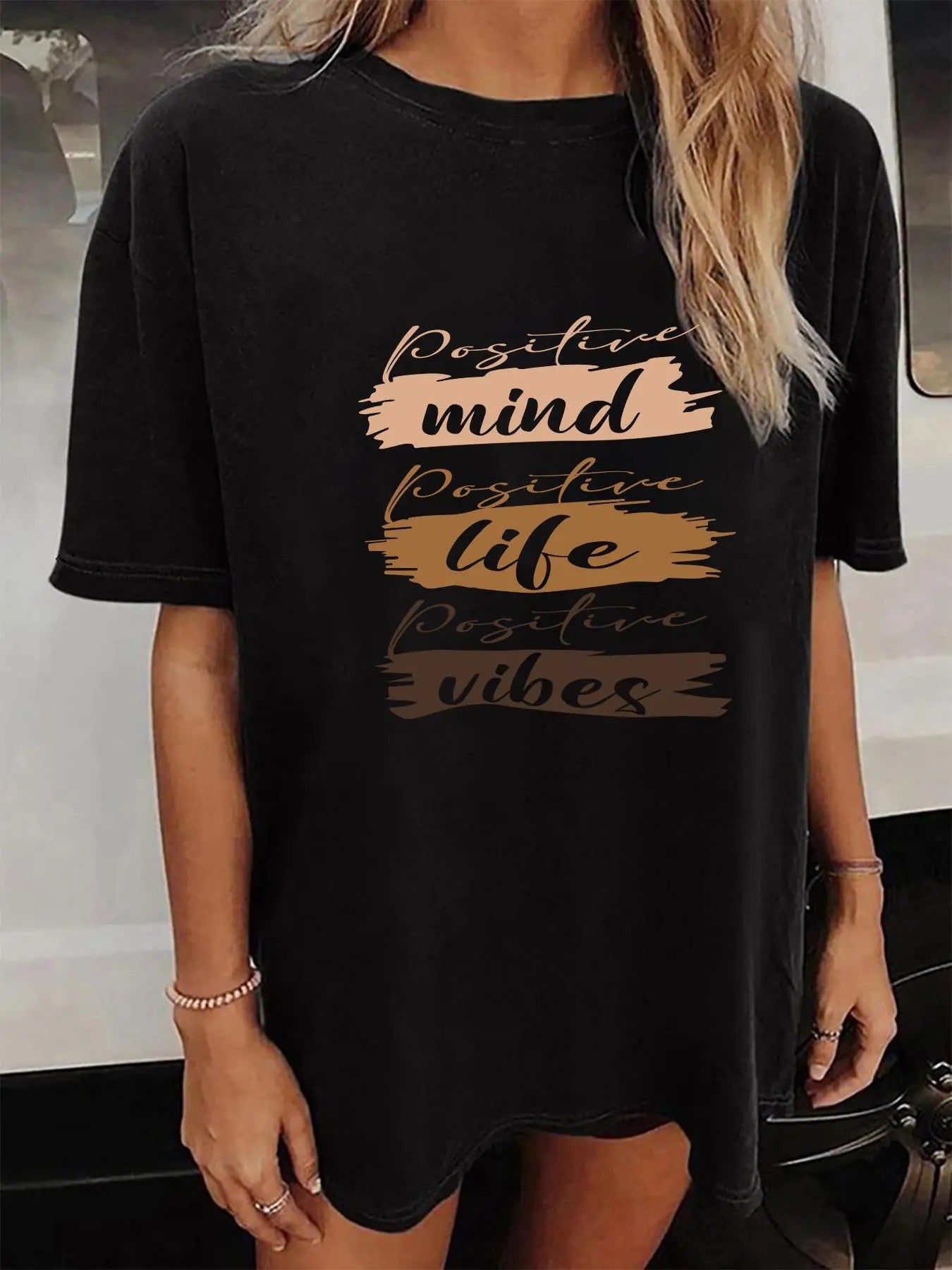 Women'WB shield Letter Graphic Print Round Neck Tee, Summer TNF Women, Casual Fashion Short Sleeve T-shirt for Summer,...