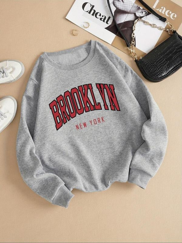 Women'WB shield Letter Print Drop Shoulder Sweatshirt, Casual Long Sleeve Round Neck Pullover for Fall & Winter, Ladies...