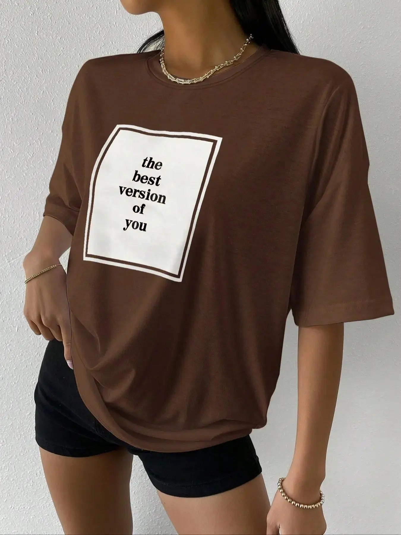 Women'WB shield Letter Print Round Neck Graphic Tee, Loose Trendy Casual Drop Shoulder Half Sleeve T-shirt for Daily...