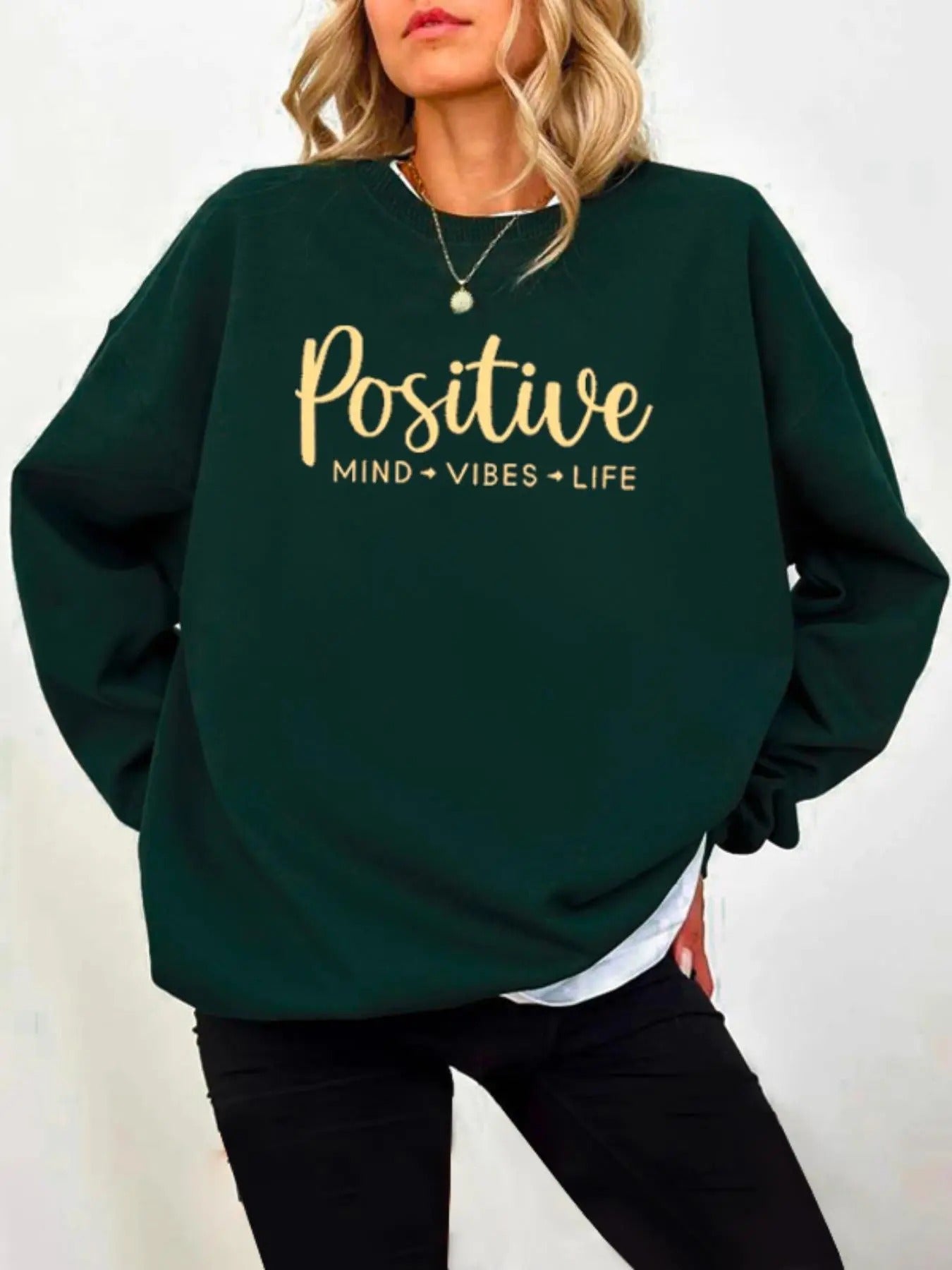 Women'WB shield Letter Print Round Neck Sweatshirt, Fashion Casual Crew Neck Pullover for Daily Holiday Outdoor Wear,...