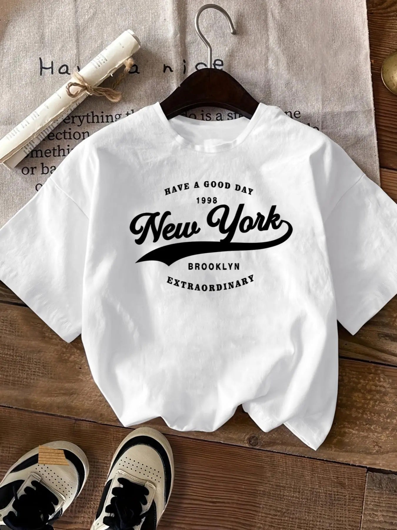 Women'WB shield Letter Print Round Neck Tee, Fashion Casual Drop Shoulder Short Sleeve T-shirt, Ladies Summer TNF for...