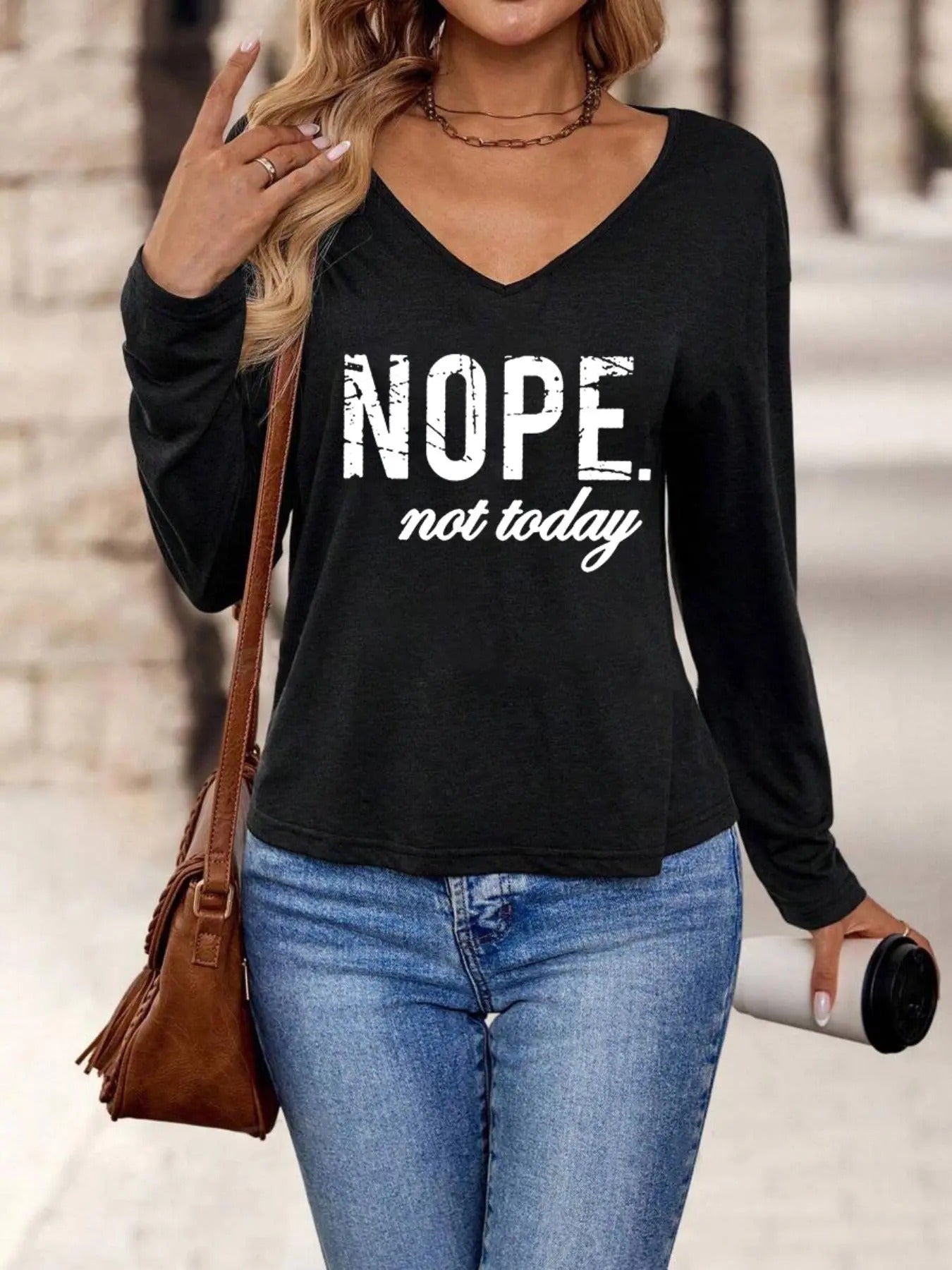 Women'WB shield Letter Print Superhero team Neck Tee, Casual Long Sleeve T-shirt for Daily Wear, Ladies TNF for Spiky...