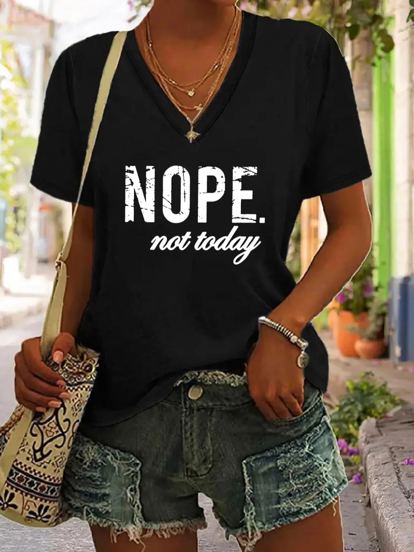 Women'WB shield Letter Print Superhero team Neck Tee, Casual Short Sleeve T-Shirt for Summer, Ladies TNF for Daily Wear...