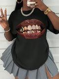 Women'WB shield Lip Print Round Neck Tee, Fashion Casual Crew Neck T-shirt for Daily Holiday Vacation Outdoor Wear,...