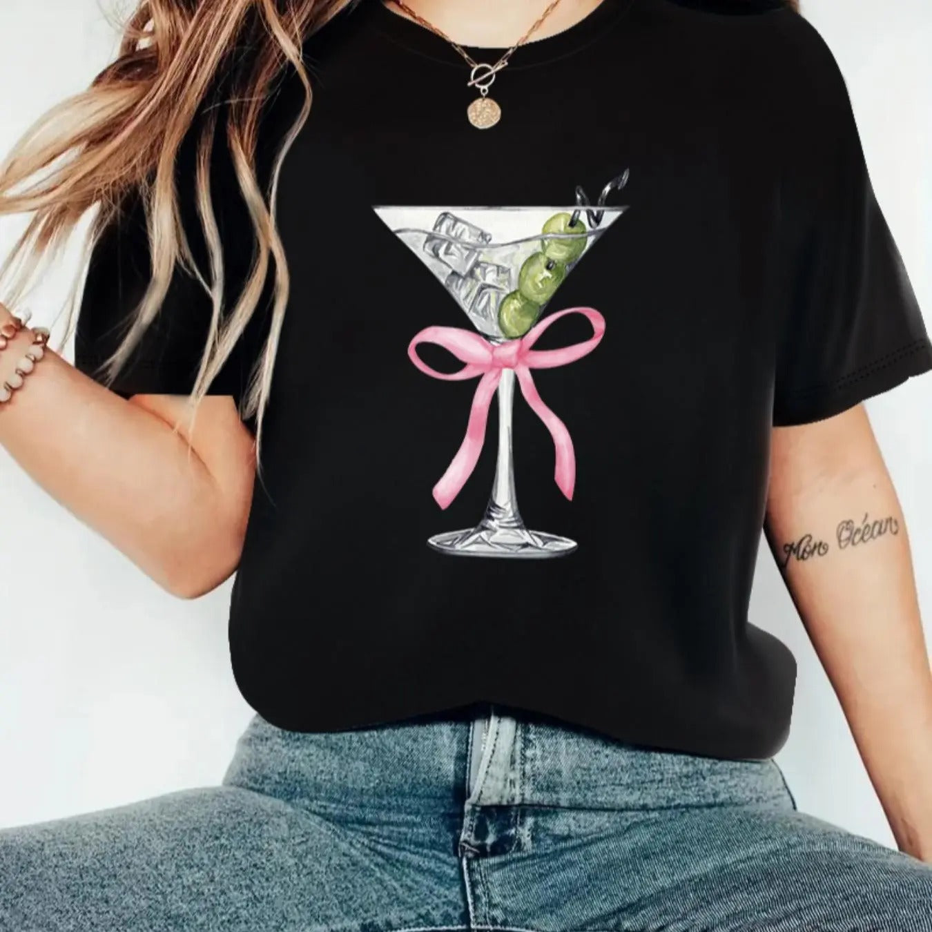 Women'WB shield Martini Cocktail Graphic Round Neck Tee, Fashion Casual Drop Shoulder Short Sleeve T-shirt for Daily...
