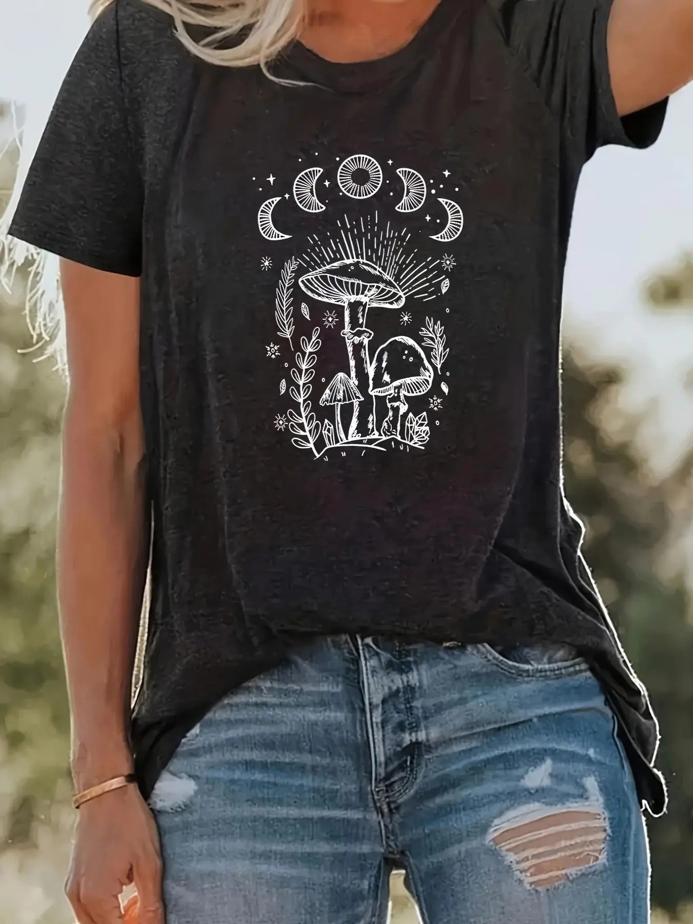 Women'WB shield Mushroom Print Round Neck Tee, Summer TNF, Casual Short Sleeve Crew Neck T-Shirt For Summer, Women'WB...