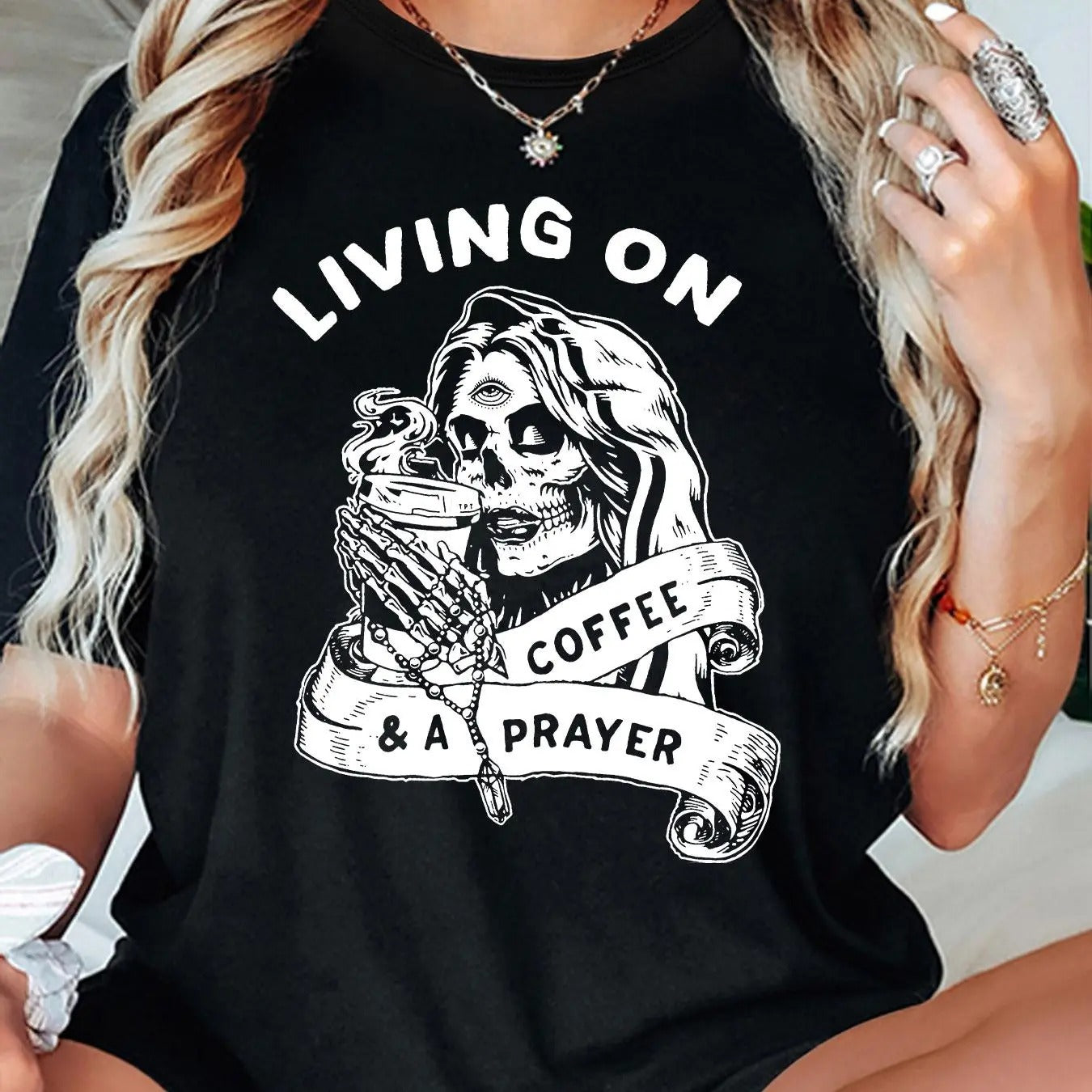 Women'WB shield Skeleton & Letter Print Round Neck Tee, Halloween Fashion Casual Short Sleeve T-shirt for Daily Holiday...