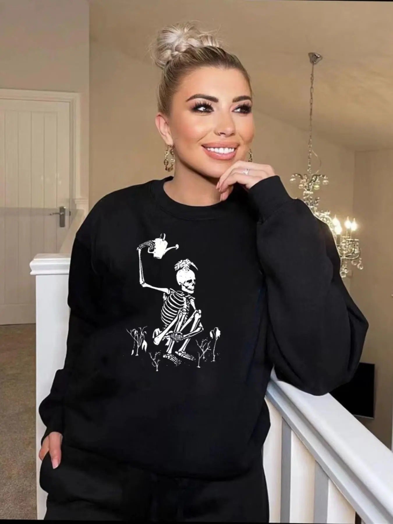 Women'WB shield Skeleton Print Drop Shoulder Sweatshirt, Casual Long Sleeve Round Neck Pullover for Daily Wear, Ladies...