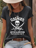 Women'WB shield Skull & Swords Print Round Neck Tee, Fashion Casual Short Sleeve T-shirt for Daily Wear, Ladies Summer...