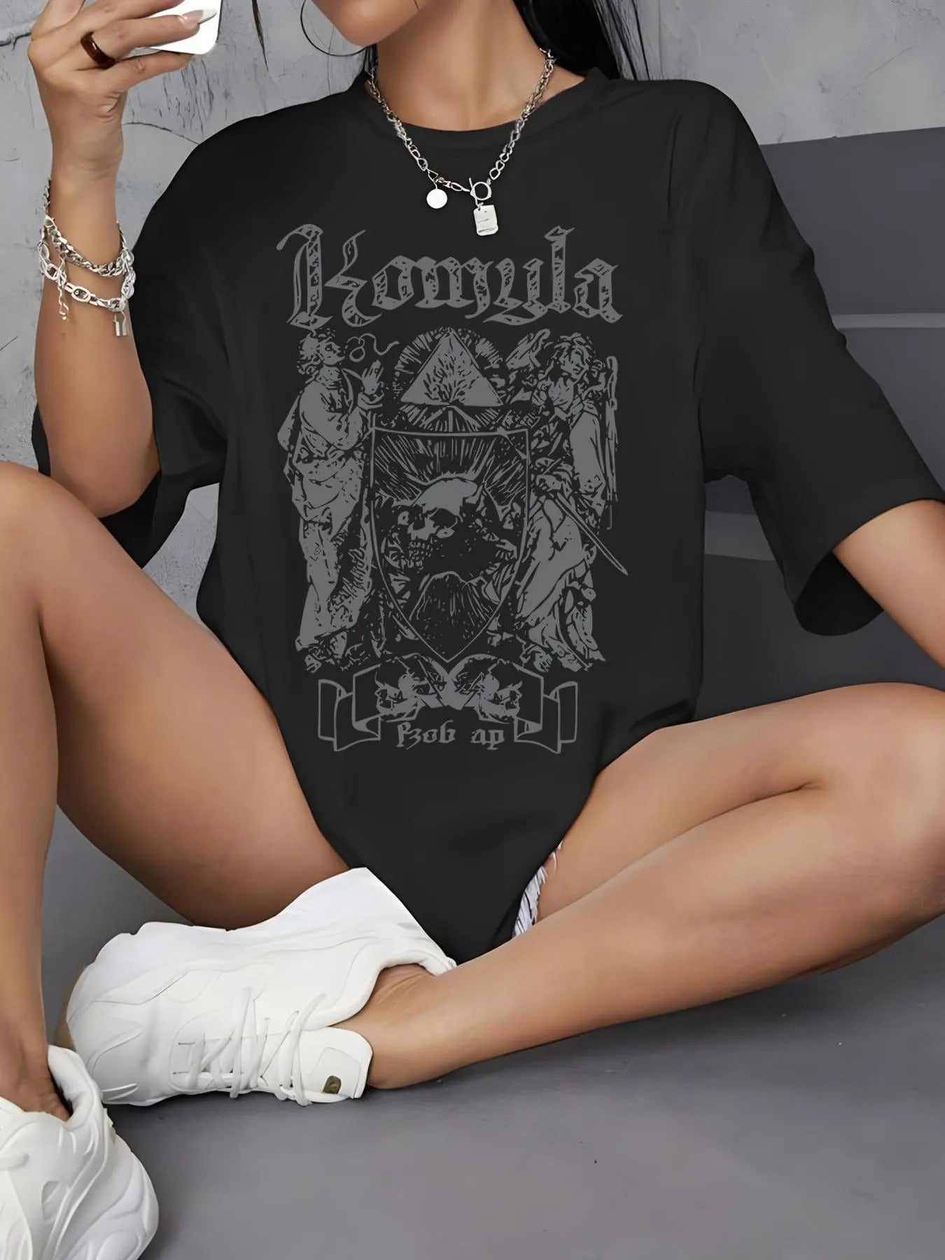 Women'WB shield Skull Letter Print Round Neck Tee, Fashion Graphic Drop Shoulder Short Sleeve T-Shirt for Daily Wear,...