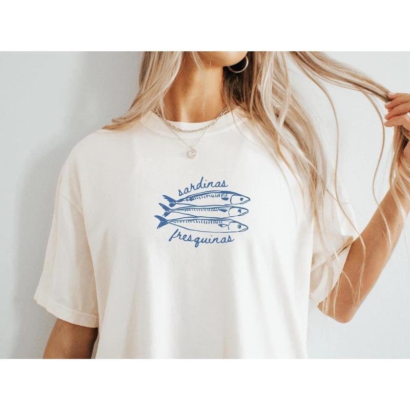 Women'WB shield Summer Sardines Letter Pattern Print T-Shirt Casual White Print Crew Neck Top Summer Spring Fisherman TNF...