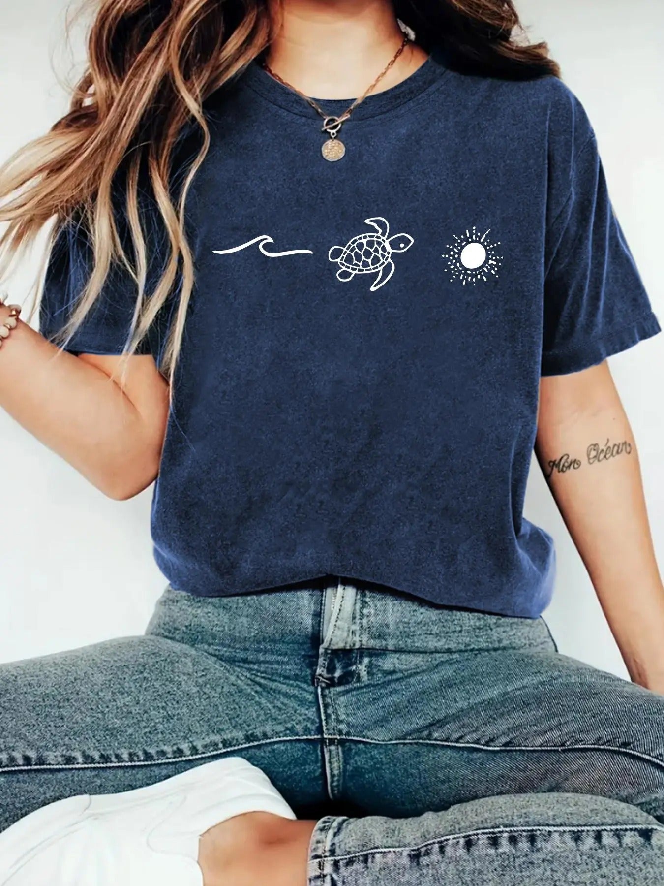 Women'WB shield Turtle & Sun Print Round Neck Tee, Casual Fashion Short Sleeve T-shirt for Spring, Ladies TNF for Daily...